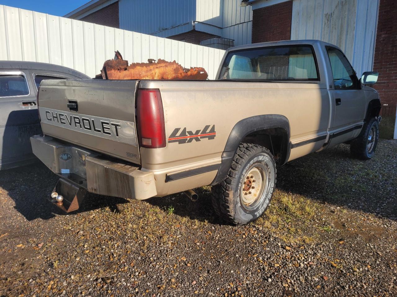 Lot #3282529954 1989 CHEVROLET GMT-400 K2