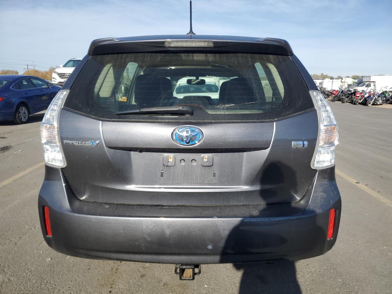 TOYOTA PRIUS V