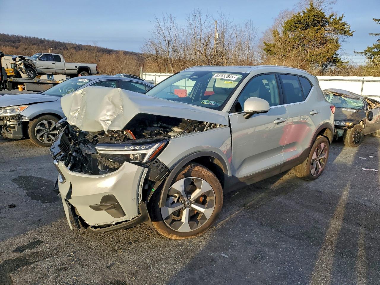 VOLVO XC40 PLUS