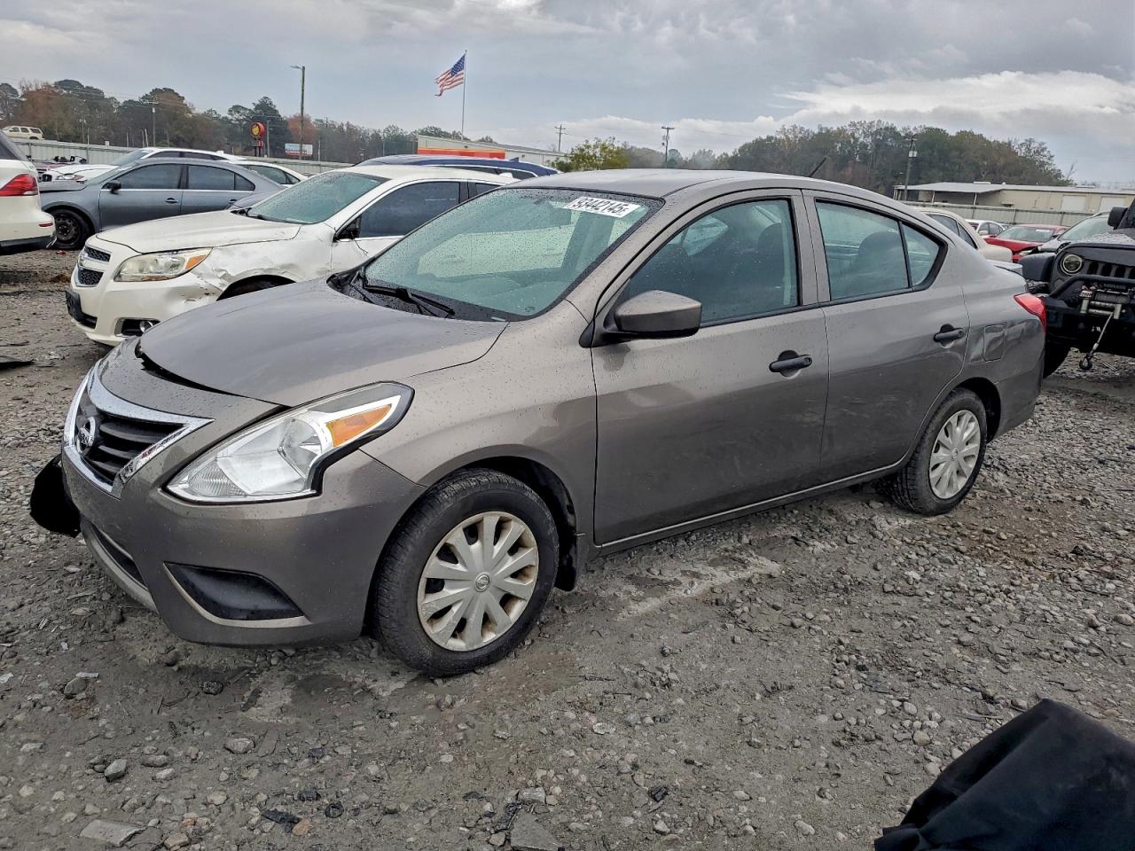 NISSAN VERSA S