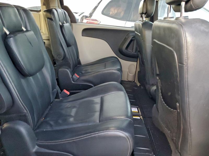 2013 CHRYSLER TOWN & COU #3301853957