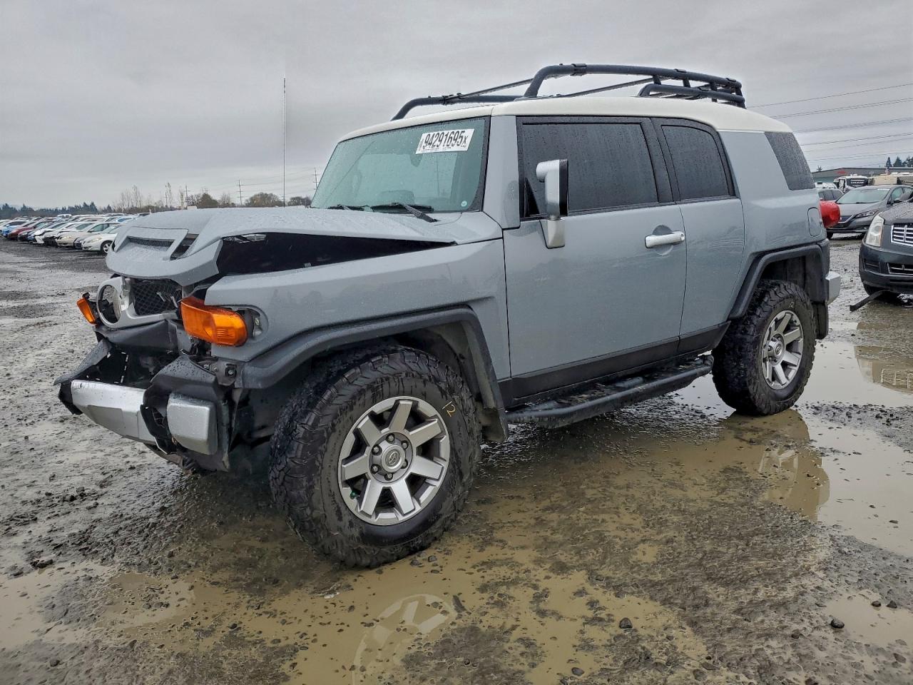 TOYOTA FJ CRUISER