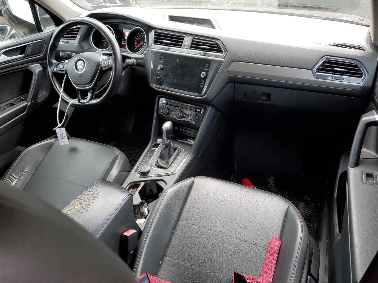 VOLKSWAGEN TIGUAN SE