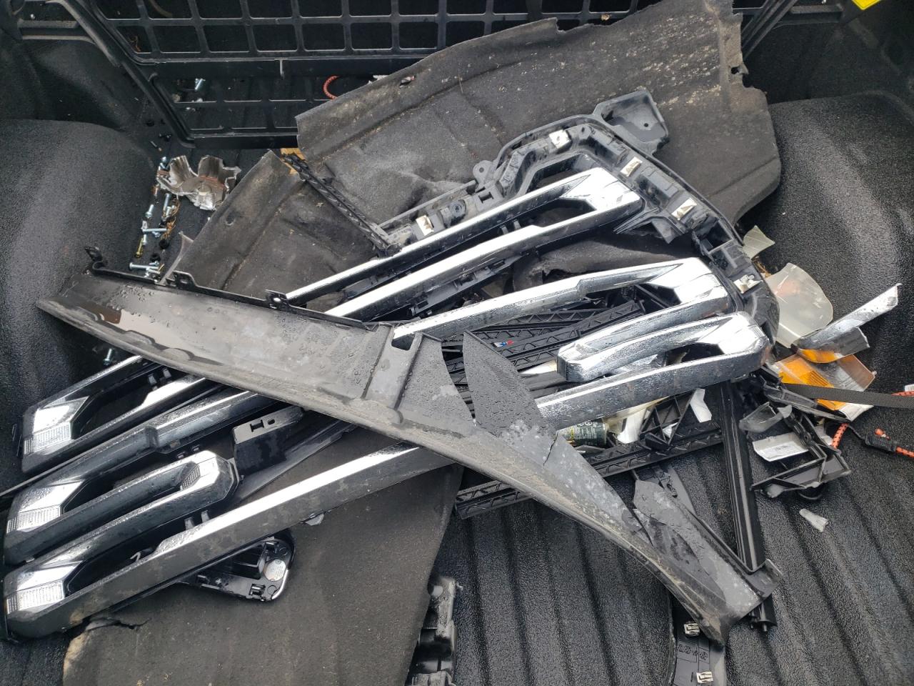 GMC SIERRA C1500 SLT