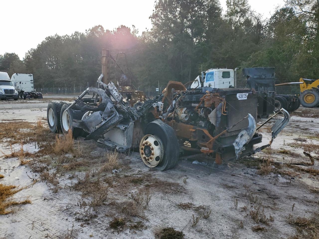 Lot #3296941822 2012 FREIGHTLINER CASCADIA 1
