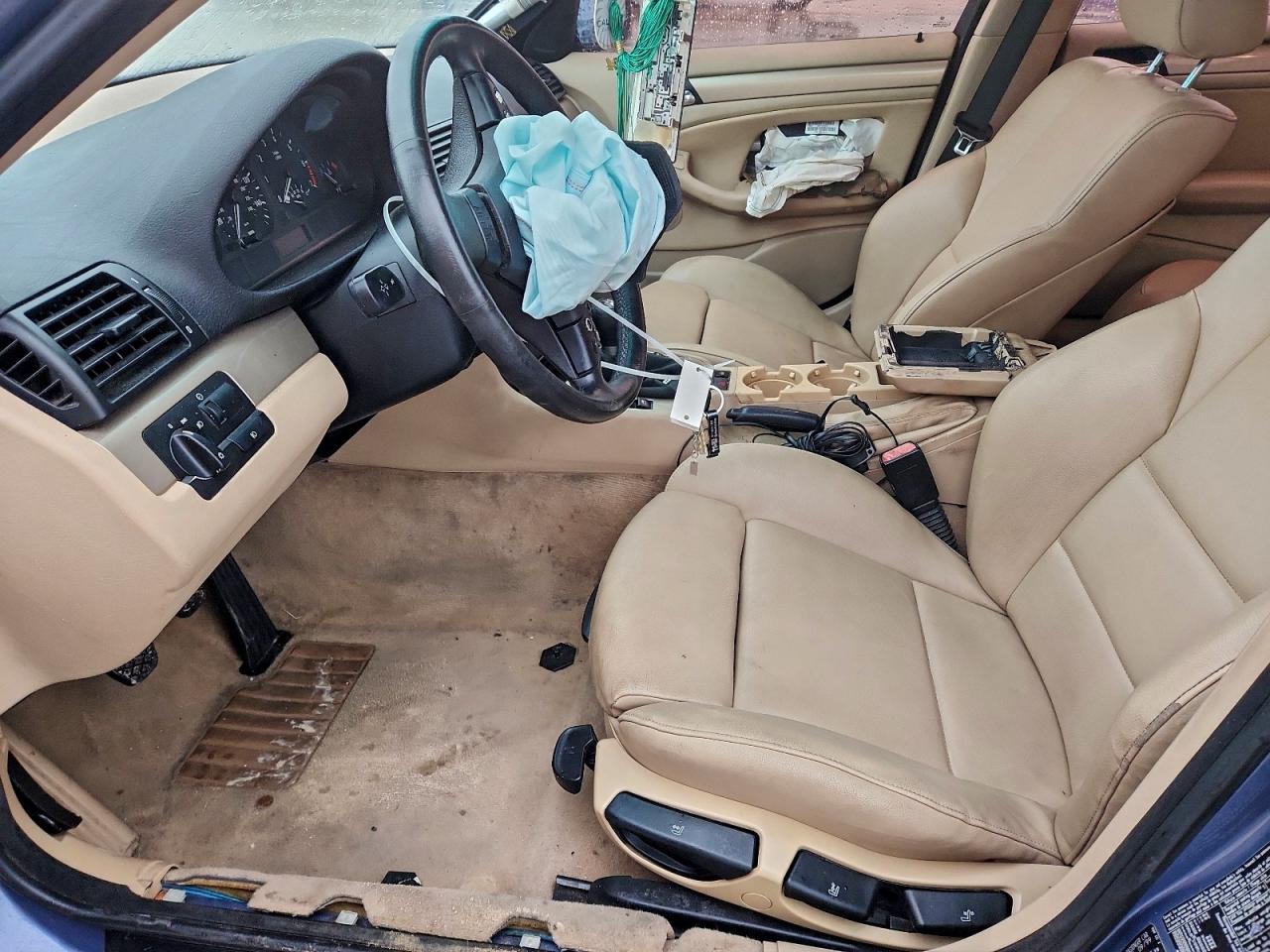 Lot #3311611238 2000 BMW 323 I