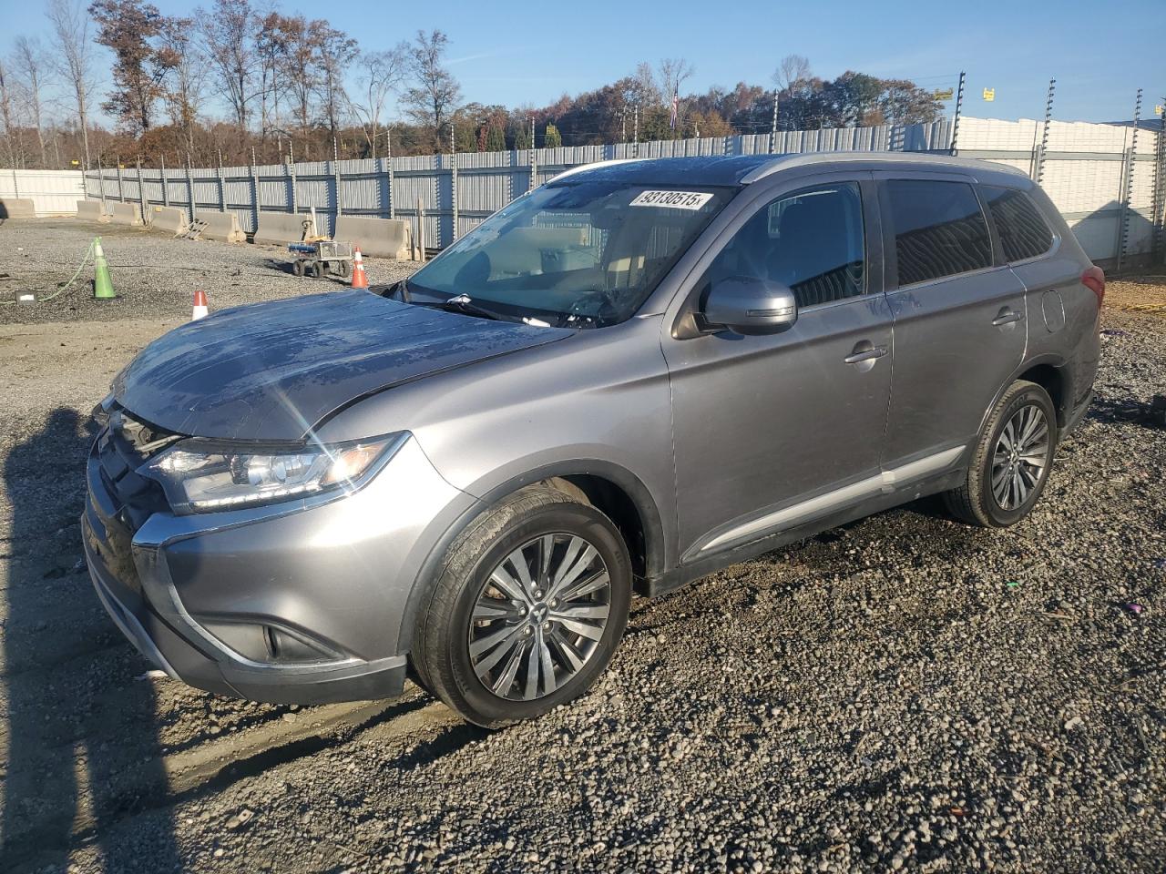 MITSUBISHI OUTLANDER SE