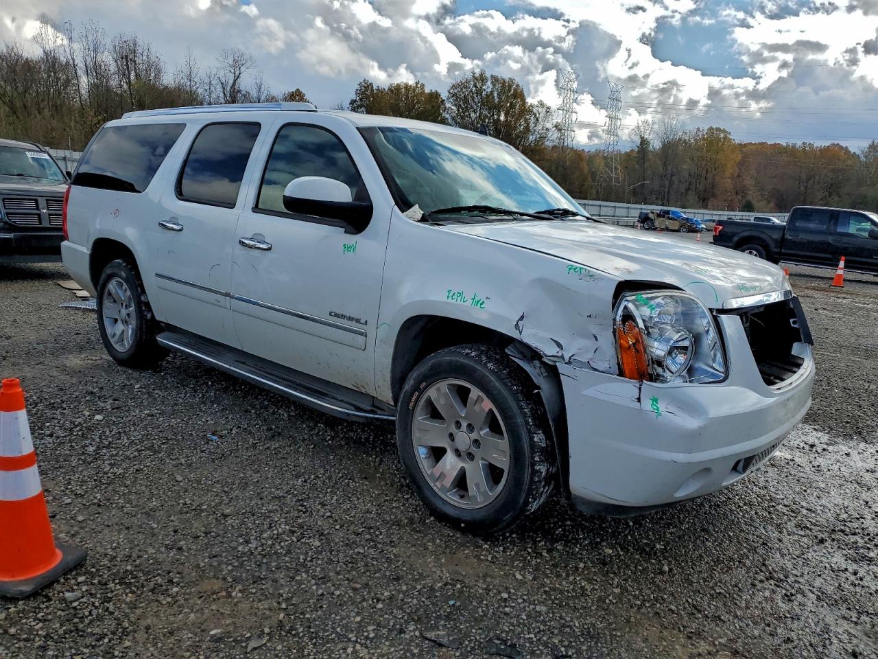 GMC YUKON DENALI