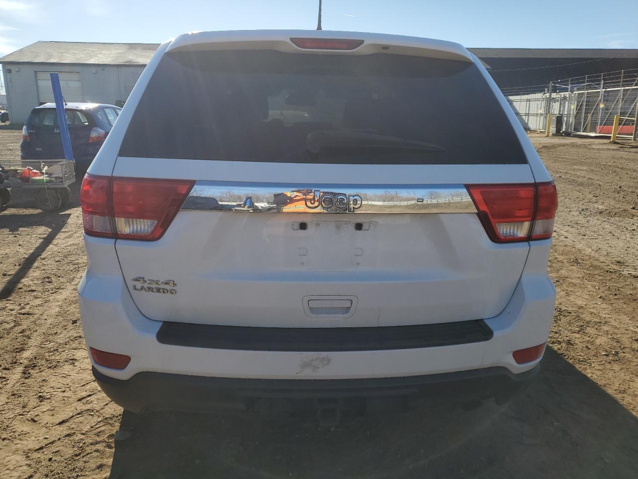 JEEP GRAND CHEROKEE LAREDO