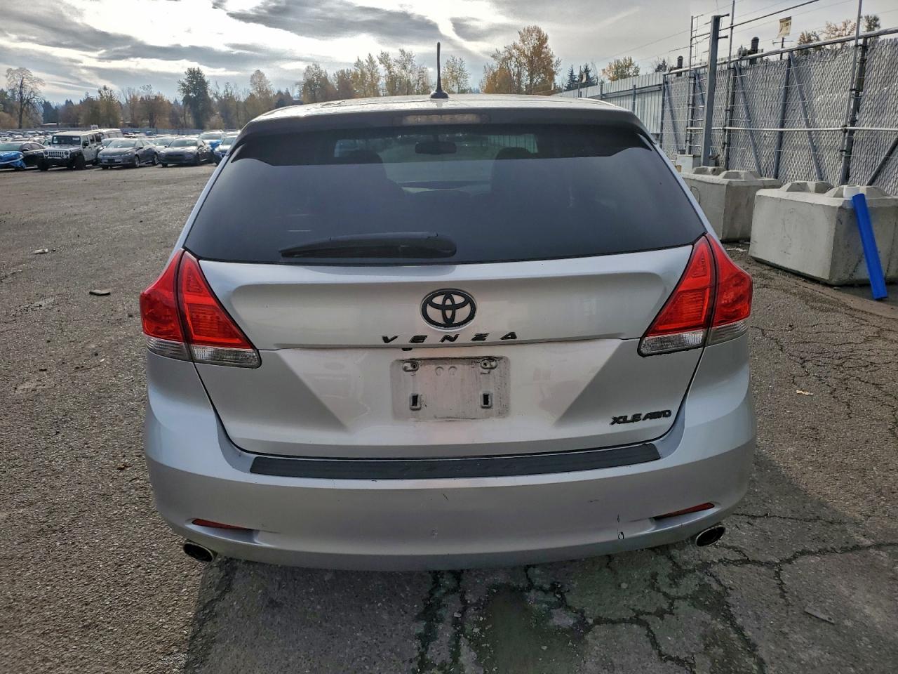 TOYOTA VENZA LE