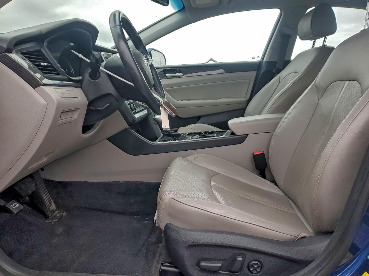 HYUNDAI SONATA SPORT