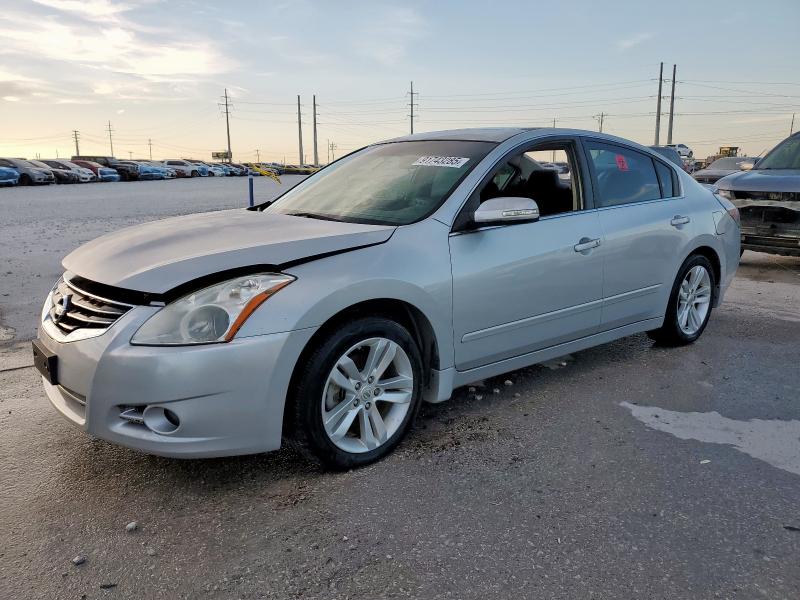 NISSAN ALTIMA SR