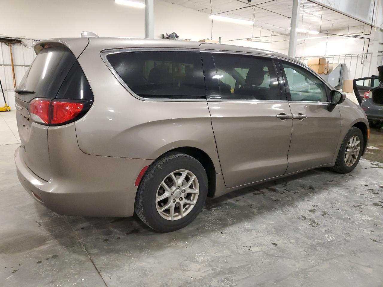 CHRYSLER PACIFICA TOURING