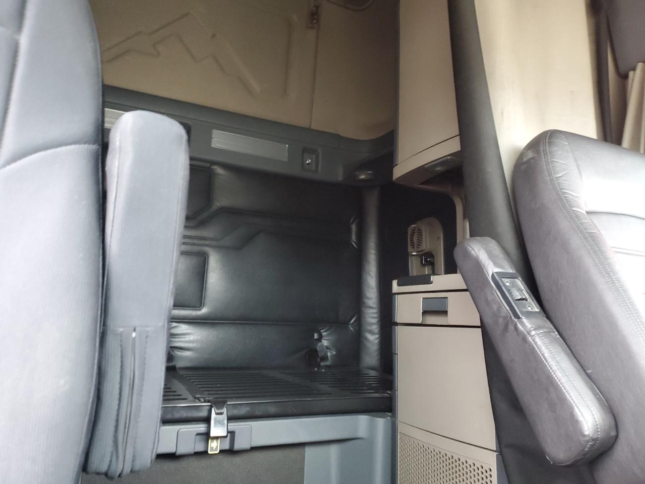 Lot #3293414054 2015 FREIGHTLINER CASCADIA