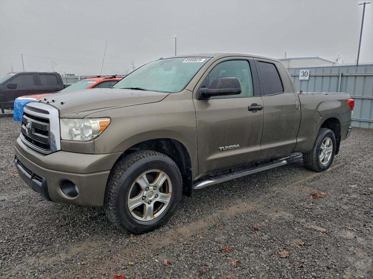 TOYOTA TUNDRA DOUBLE CAB SR5