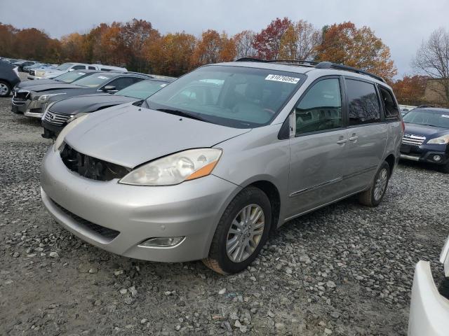 Global Auto Auctions: 2008 TOYOTA SIENNA XLE