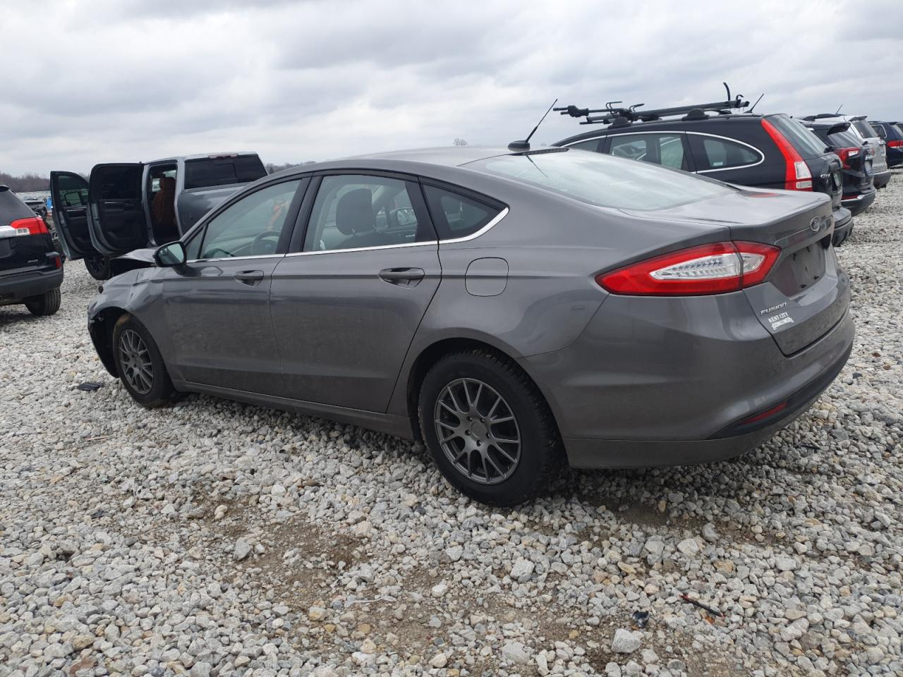 FORD FUSION SE