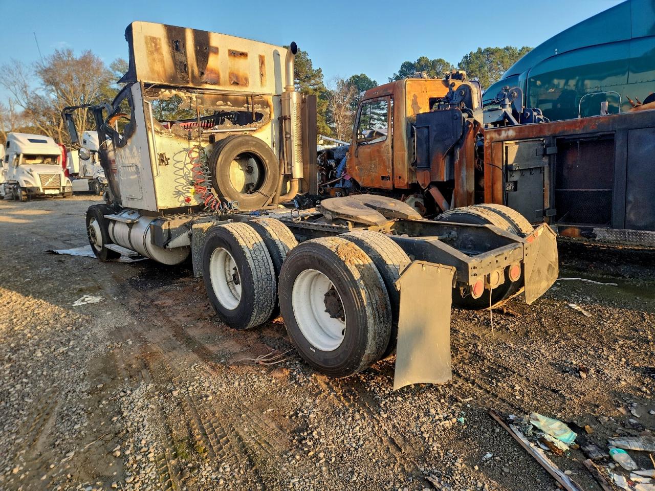 Lot #3296222444 2007 INTERNATIONAL 9200