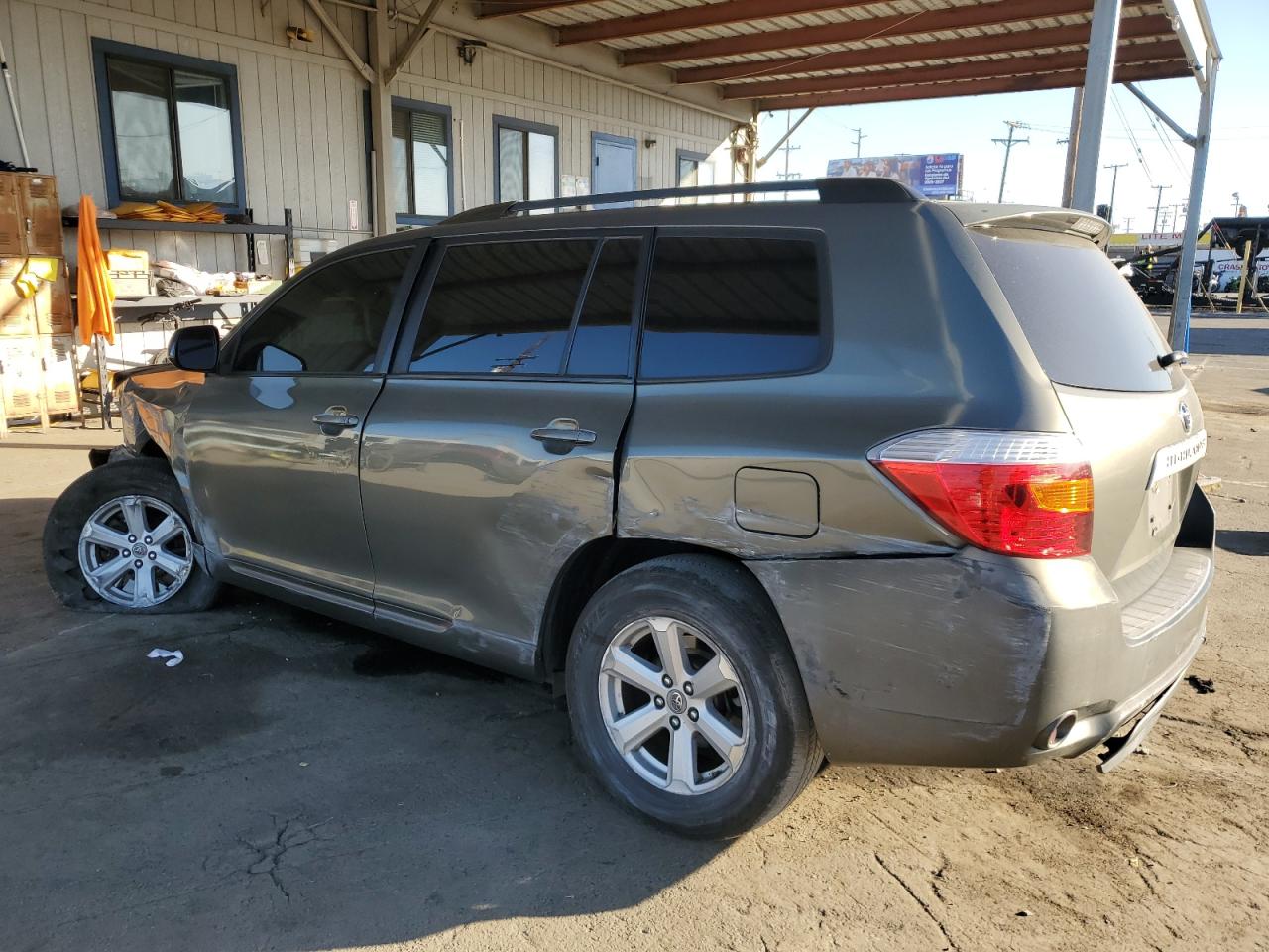 TOYOTA HIGHLANDER
