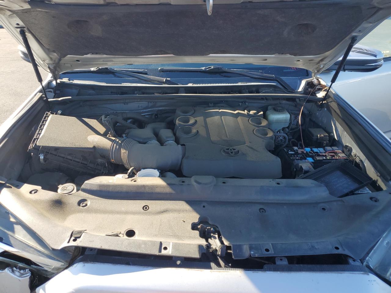 TOYOTA 4RUNNER SR5/SR5 PREMIUM