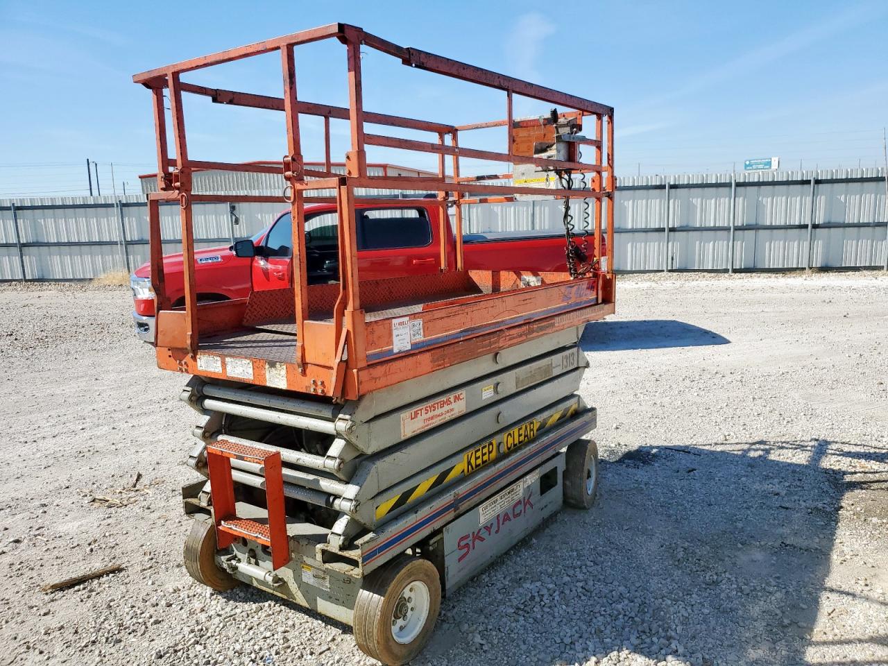 Lot #3302701000 2000 SKYJACK UNKNOWN