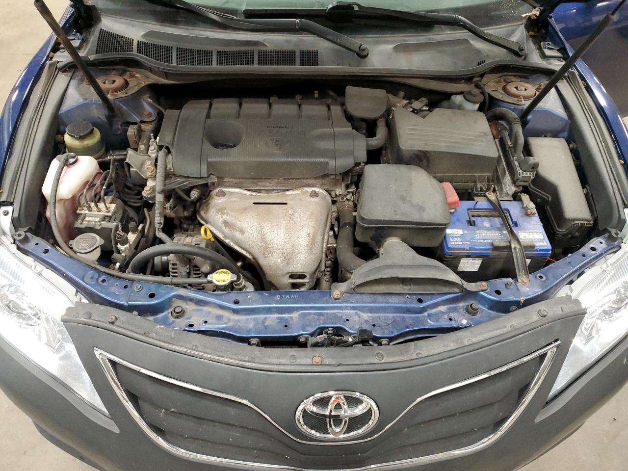 TOYOTA CAMRY BASE
