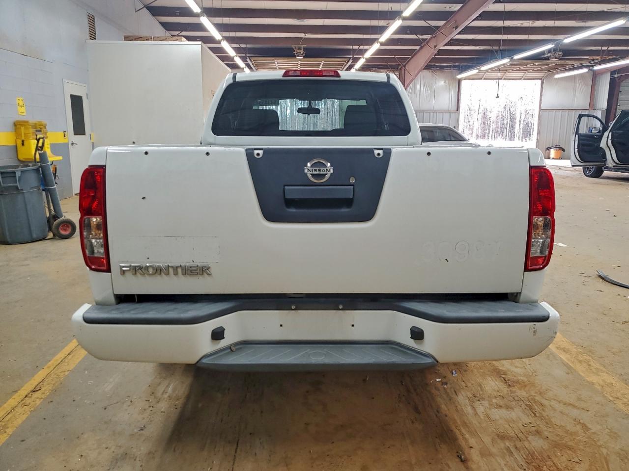 NISSAN FRONTIER S