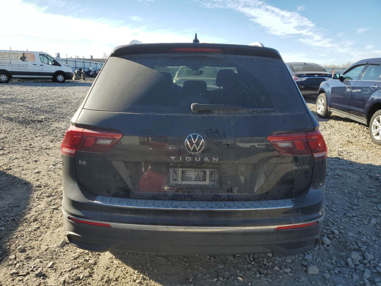 VOLKSWAGEN TIGUAN SE