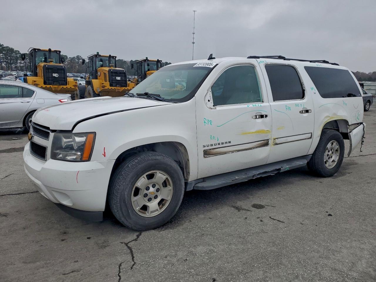 CHEVROLET SUBURBAN C1500 LT