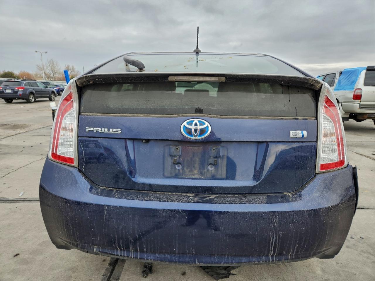 TOYOTA PRIUS