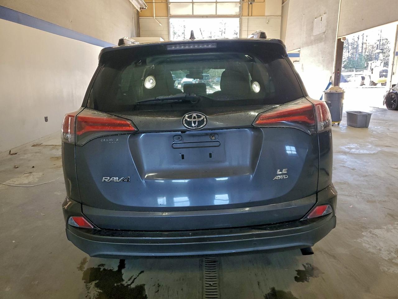 TOYOTA RAV4 LE