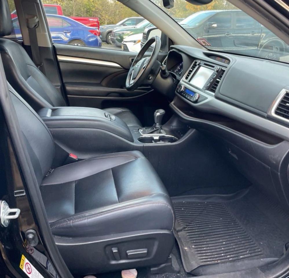 TOYOTA HIGHLANDER SE