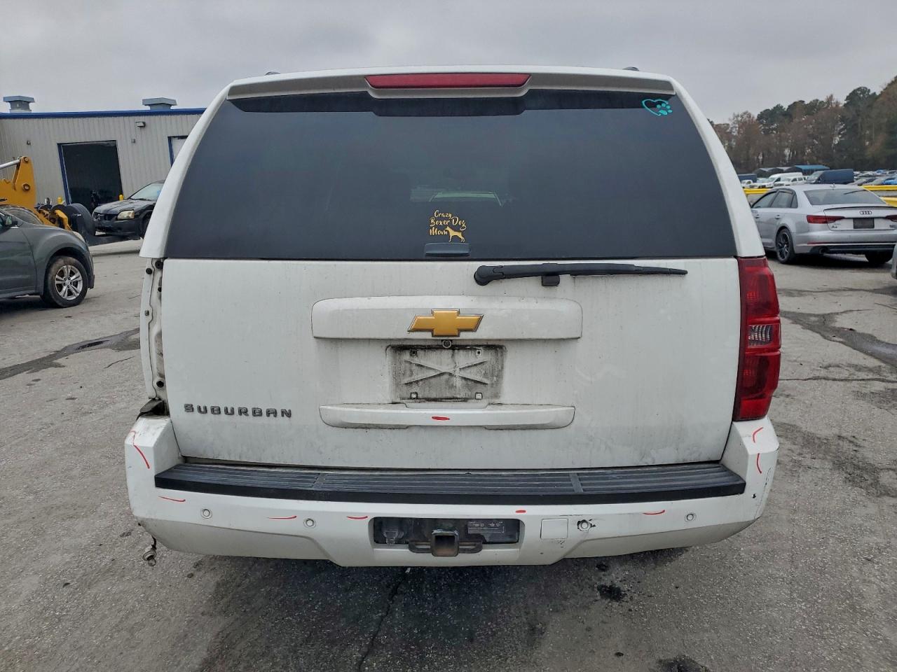 CHEVROLET SUBURBAN C1500 LT