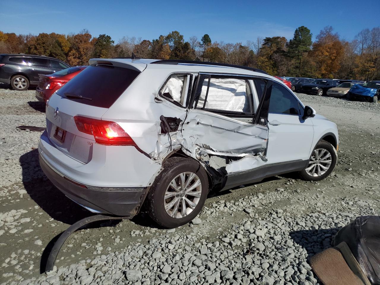 VOLKSWAGEN TIGUAN SE