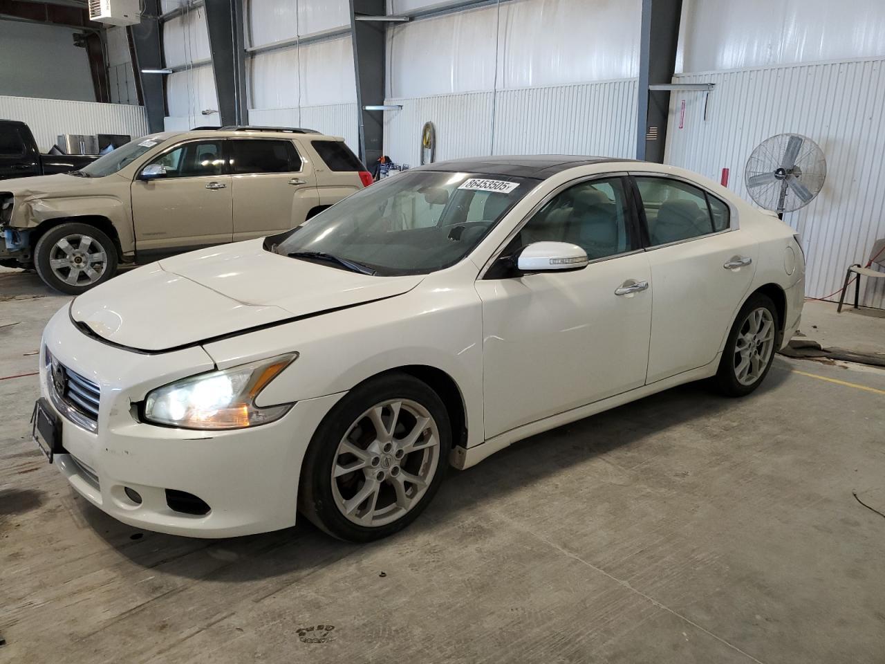 NISSAN MAXIMA S