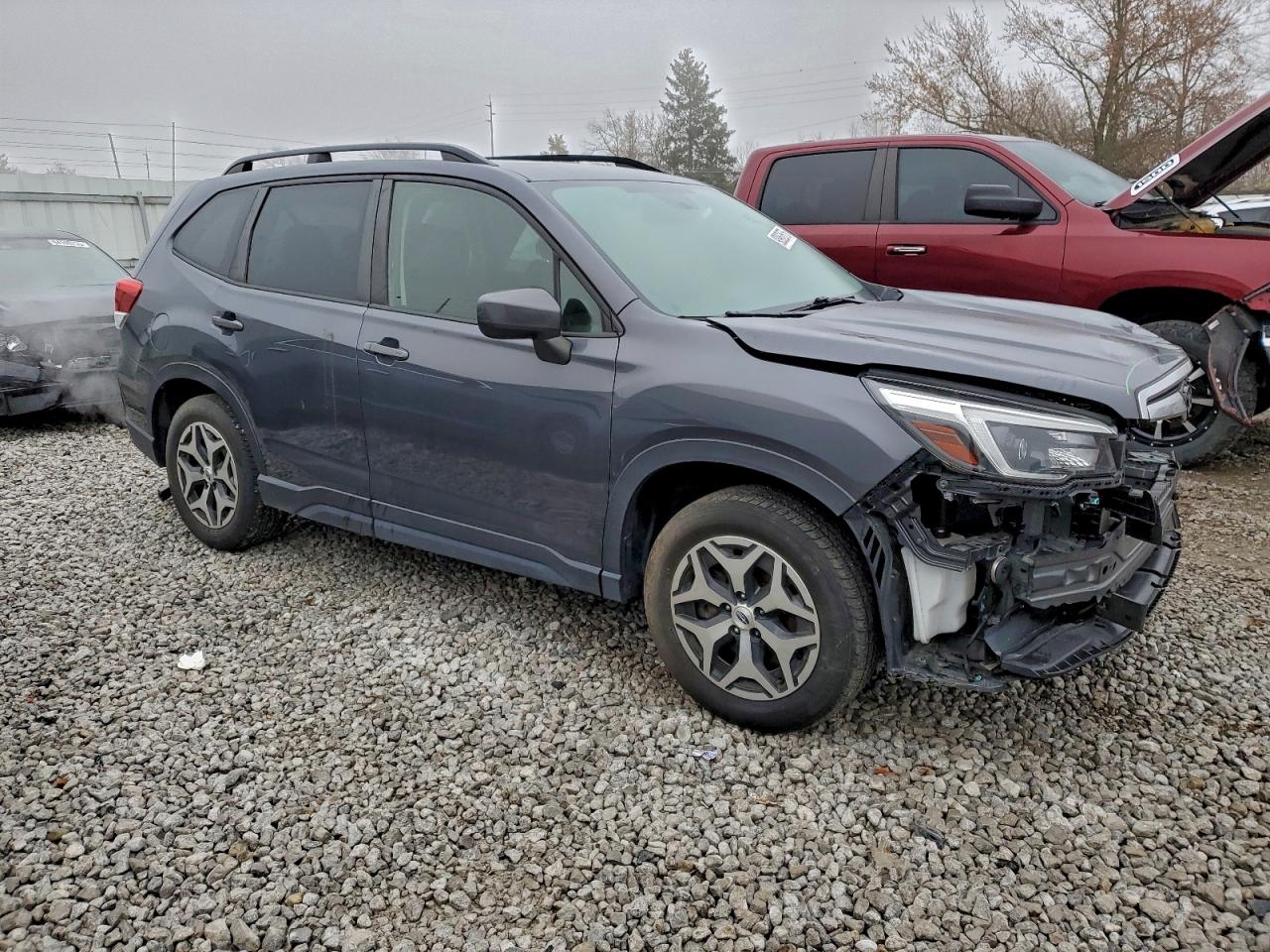 SUBARU FORESTER PREMIUM