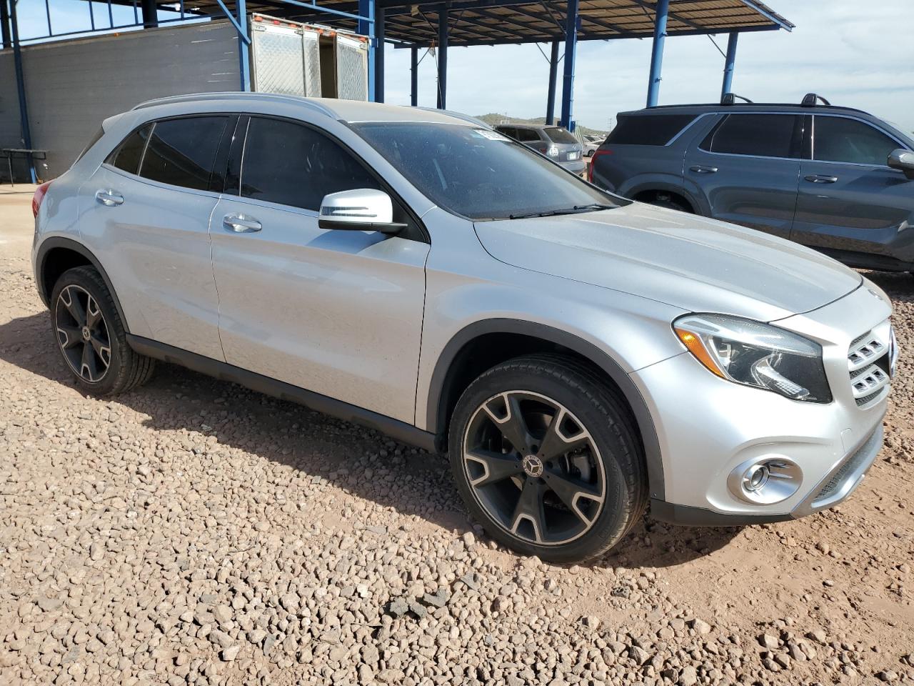 MERCEDES-BENZ GLA-CLASS 250