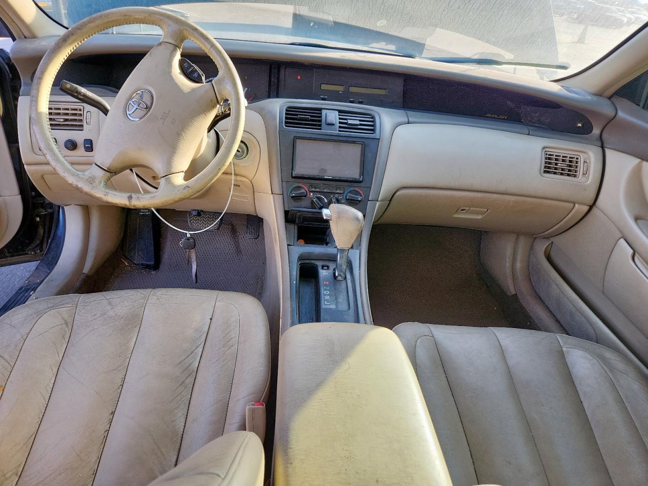 Lot #3303868707 2002 TOYOTA AVALON XL