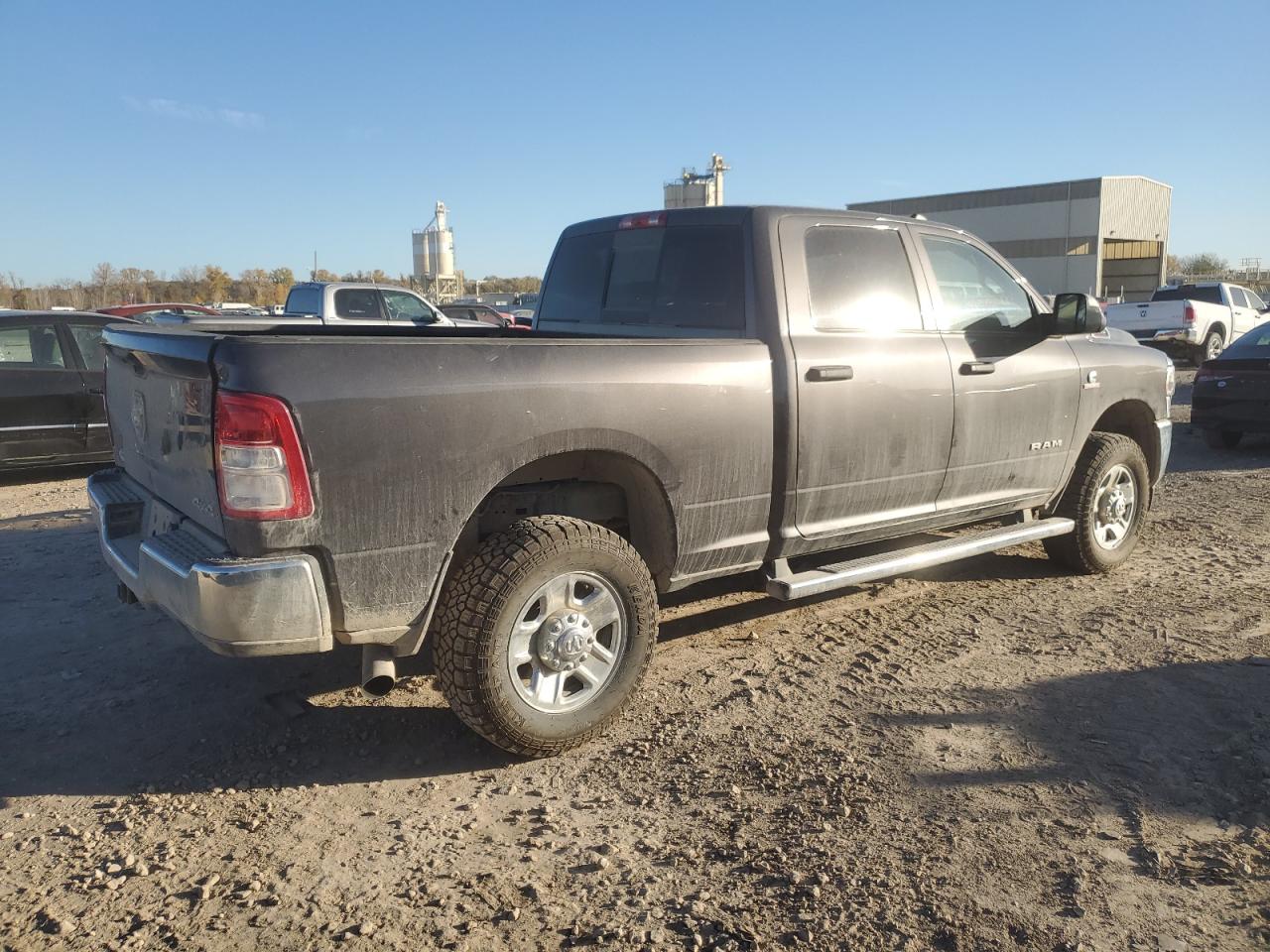 RAM 2500 TRADESMAN