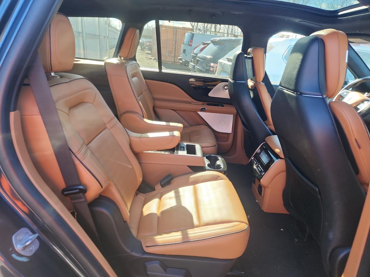 LINCOLN AVIATOR BLACK LABEL