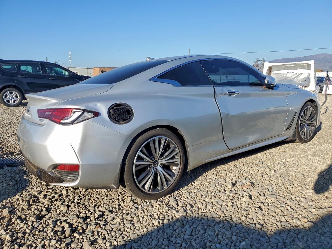 INFINITI Q60 LUXE 300