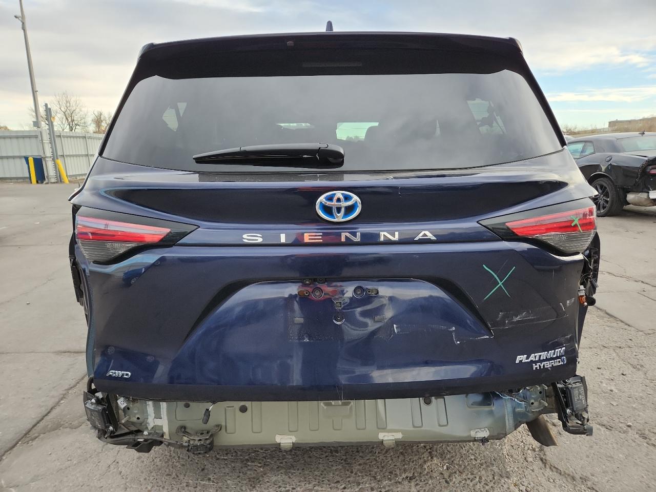 Lot #3285016929 2024 TOYOTA SIENNA LIM