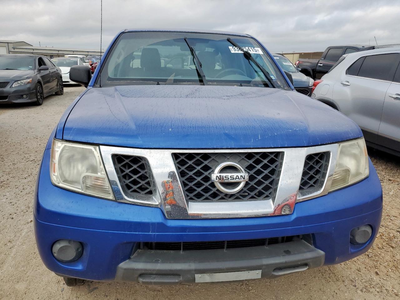 NISSAN FRONTIER SV