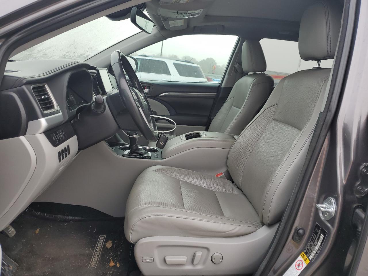 TOYOTA HIGHLANDER LIMITED