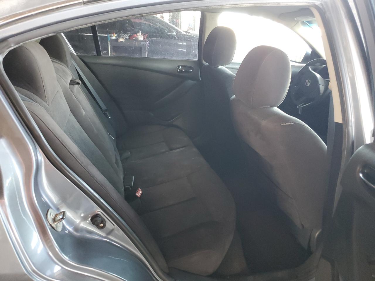 NISSAN ALTIMA BASE