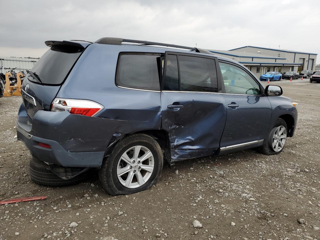 TOYOTA HIGHLANDER BASE