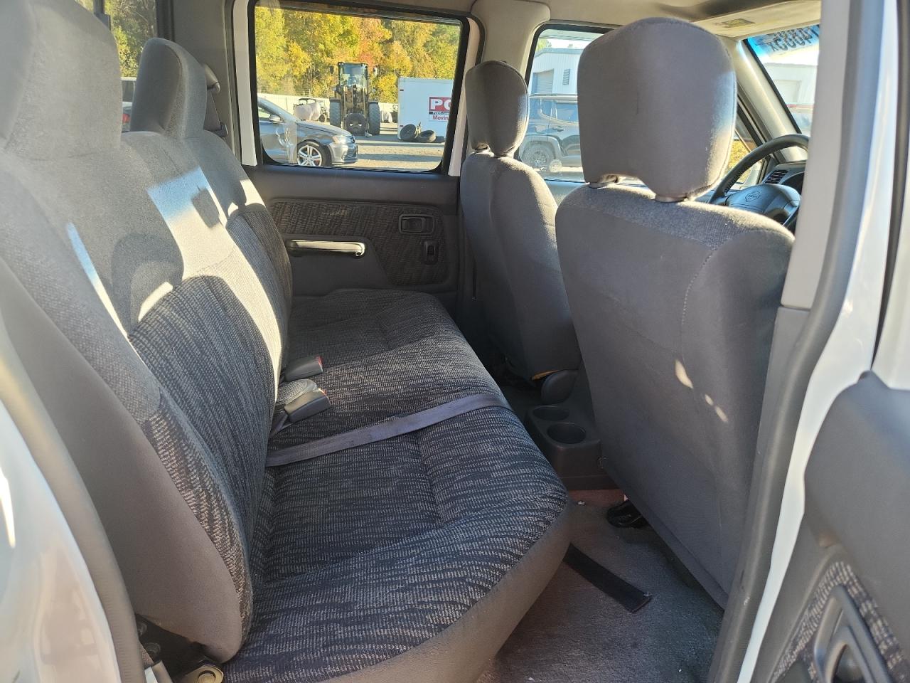 Lot #3290247326 2000 NISSAN FRONTIER C