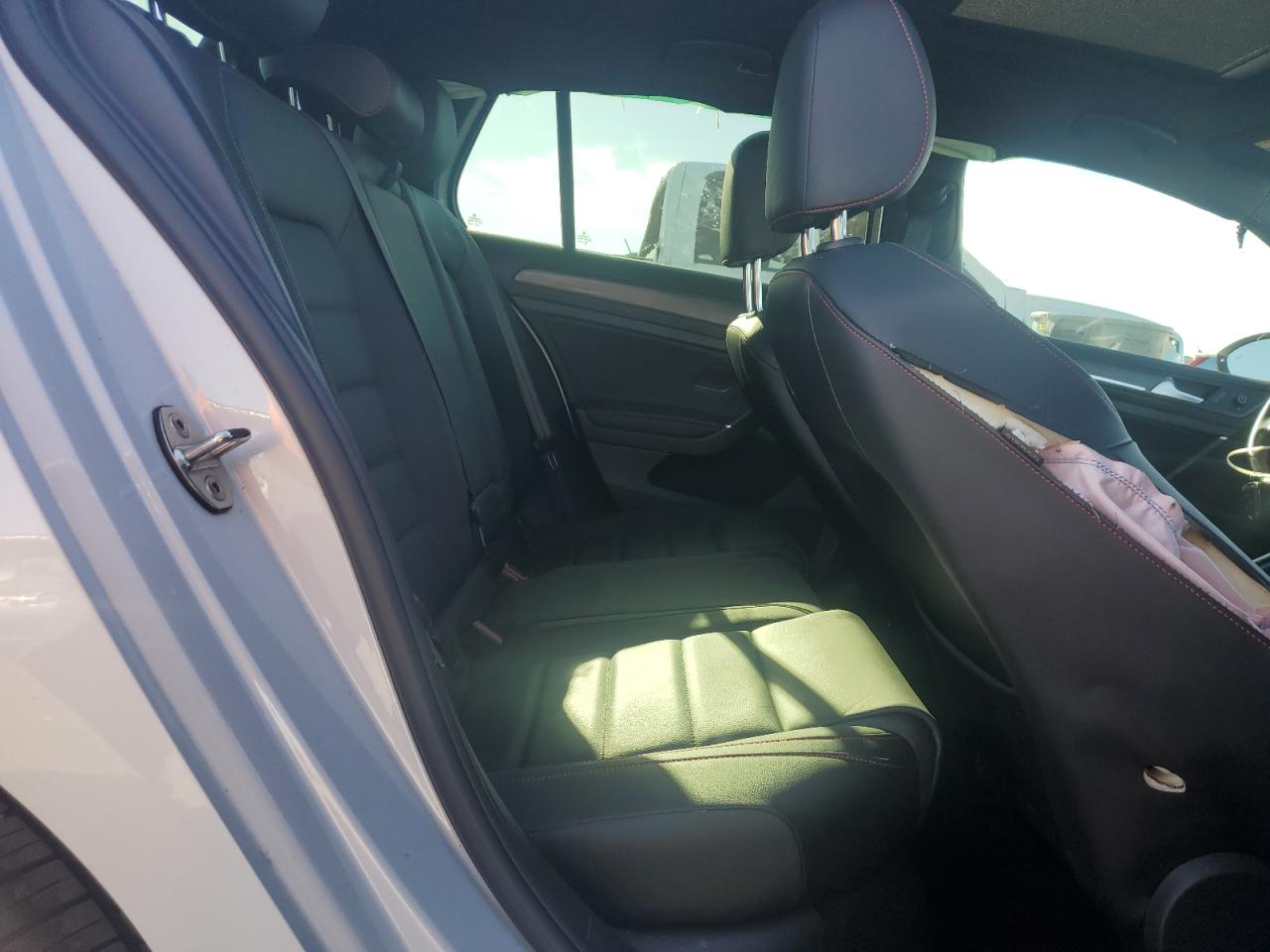 VOLKSWAGEN GOLF GTI S