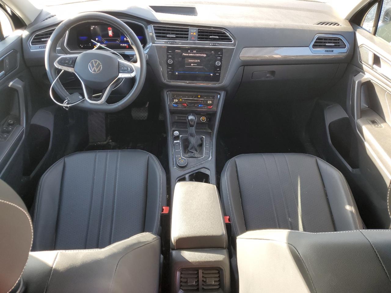 VOLKSWAGEN TIGUAN SE