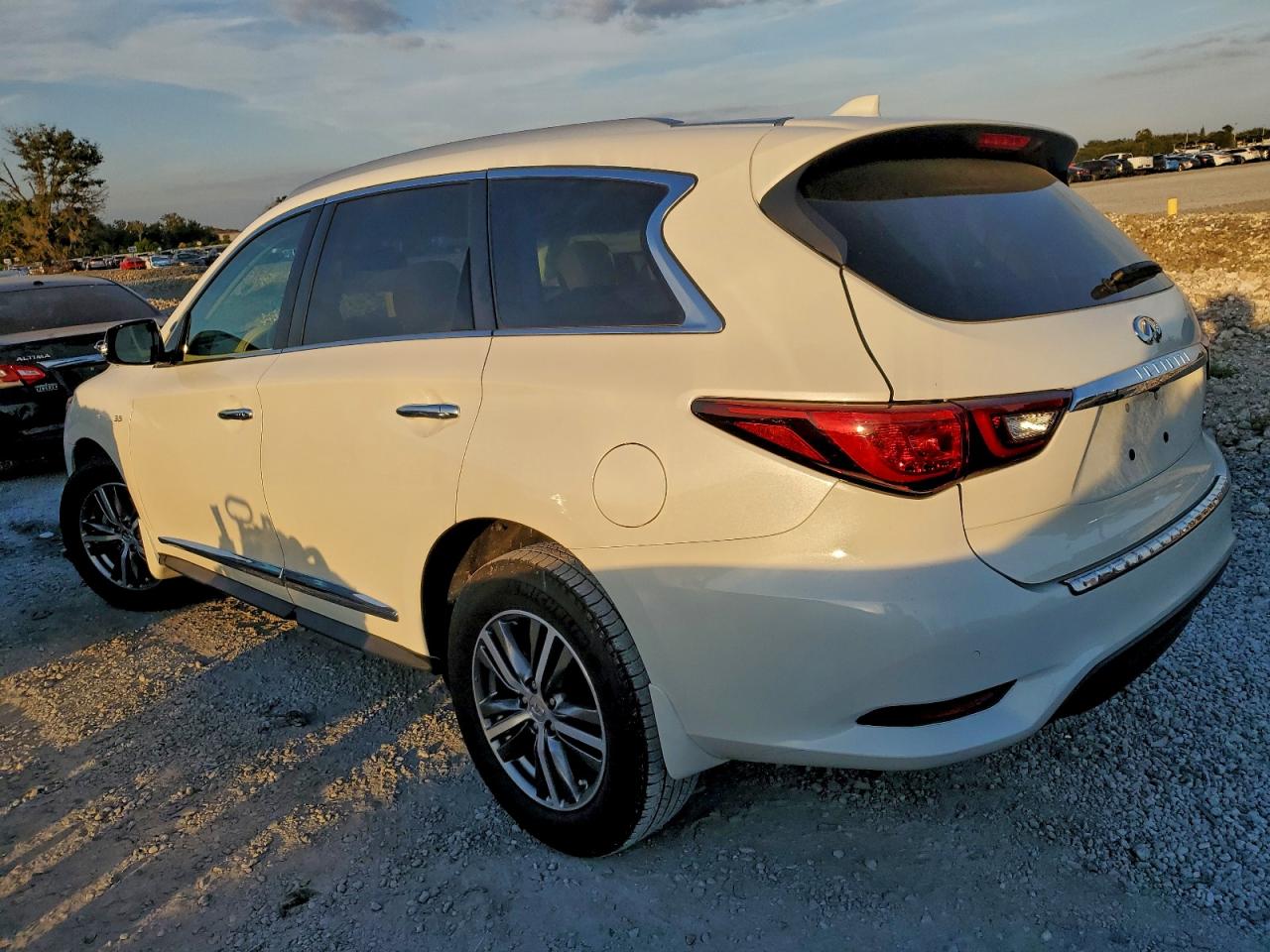 INFINITI QX60 LUXE